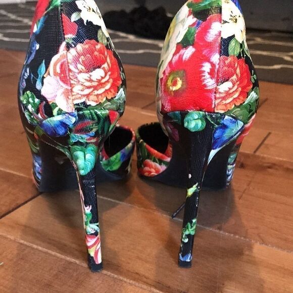 Le château floral heels 🌺 Host pick! 🌸 - Picture 5 of 6